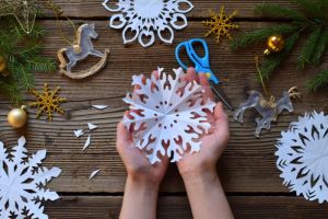 Atelier de Noël : Flocon de neige en papier (à partir de 9 ans)